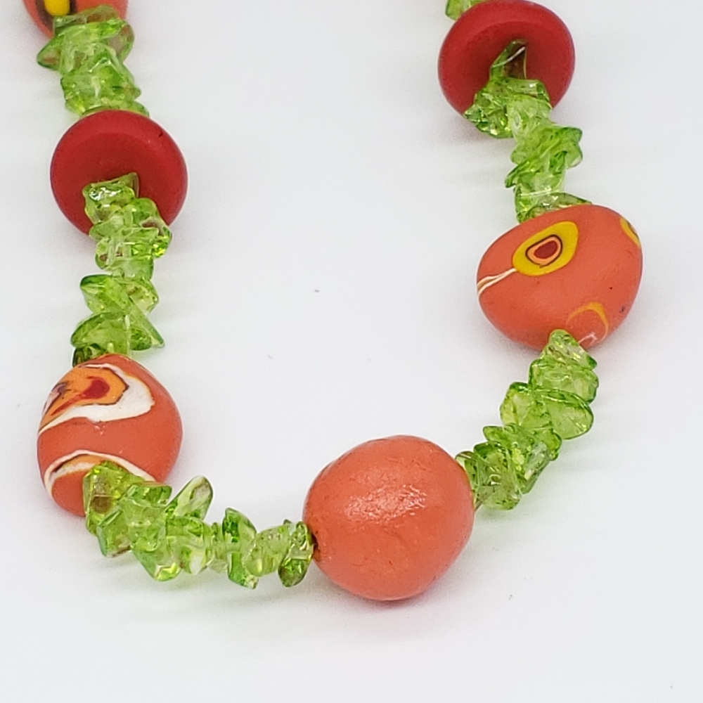 Maybe a good Halloween Necklace - Picture 3 of 7